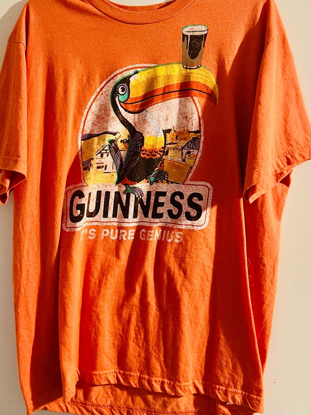 Guinness Orange Toucan Graphic Tee - Men’s Short Sleeve XL